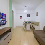 Acc43B - 1 Dorm Climatizado, Quadra Mar, Garagem