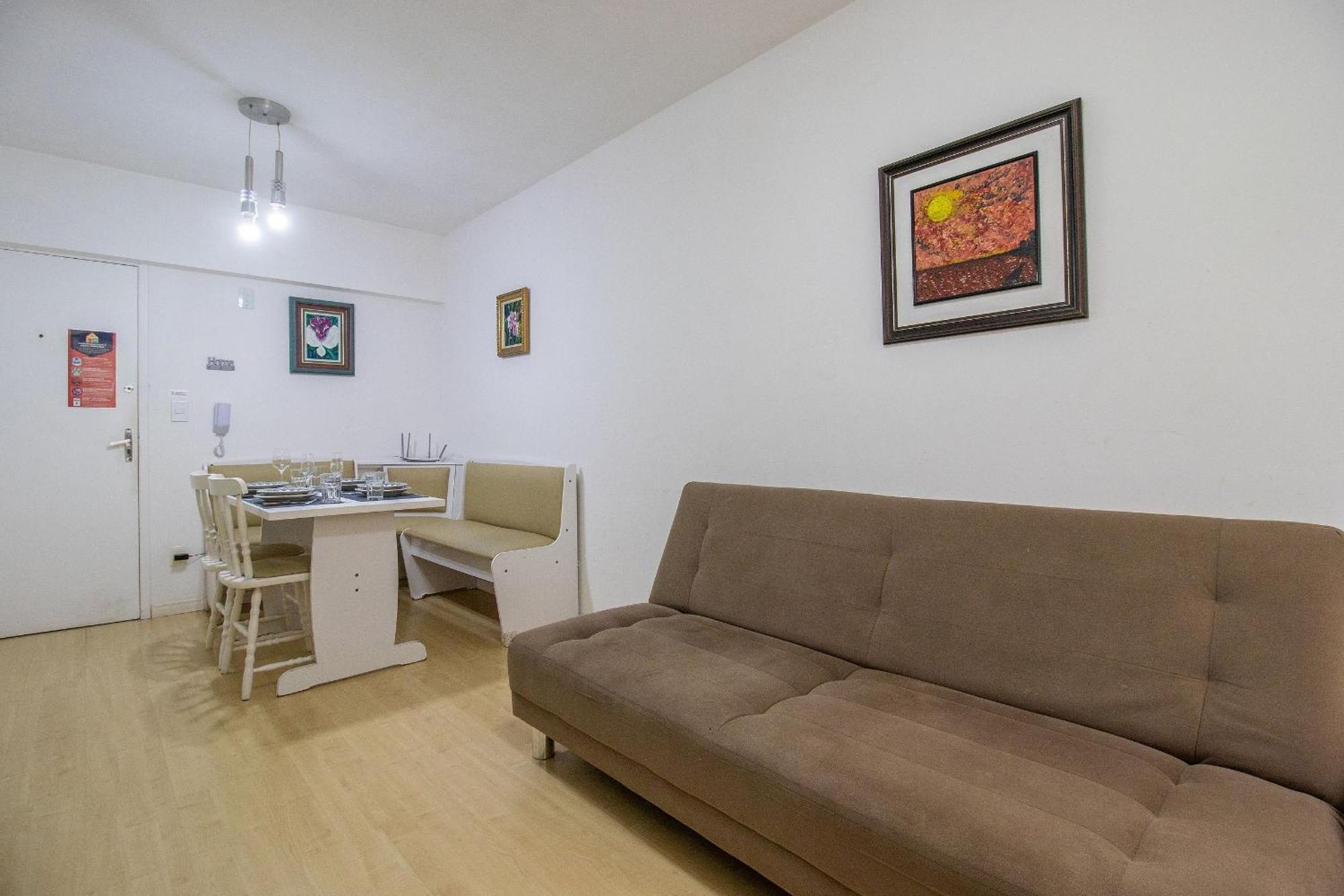 Acc43b - 1 Dorm Climatizado, Quadra Mar, Garagem Apartamento